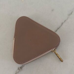 NWOT Cuyana leather triangle zip pouch